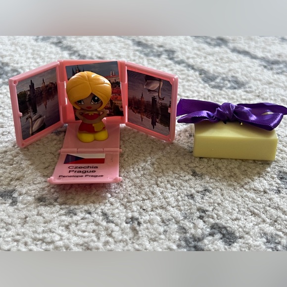 gift 'ems Series 2 Penelope Prague RARE Prague Czechia NEW Unused - Picture 3 of 5